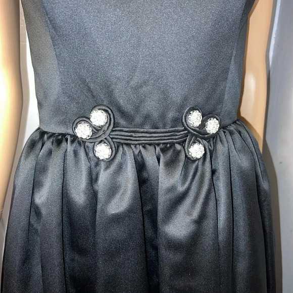 Francais By Huly Waltzer size 6 Black Satin Square Neck Fit Flare jewel 
Gown ￼ - Picture 7 of 13